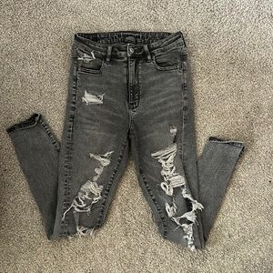 Grey American eagle jeans size 6!